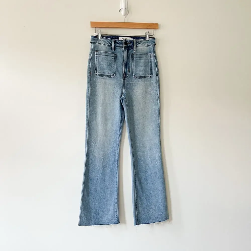 Hidden Los Angeles Happi Crop Light Wash Crop Flare Denim Jeans, Size 26 - Picture 2 of 12
